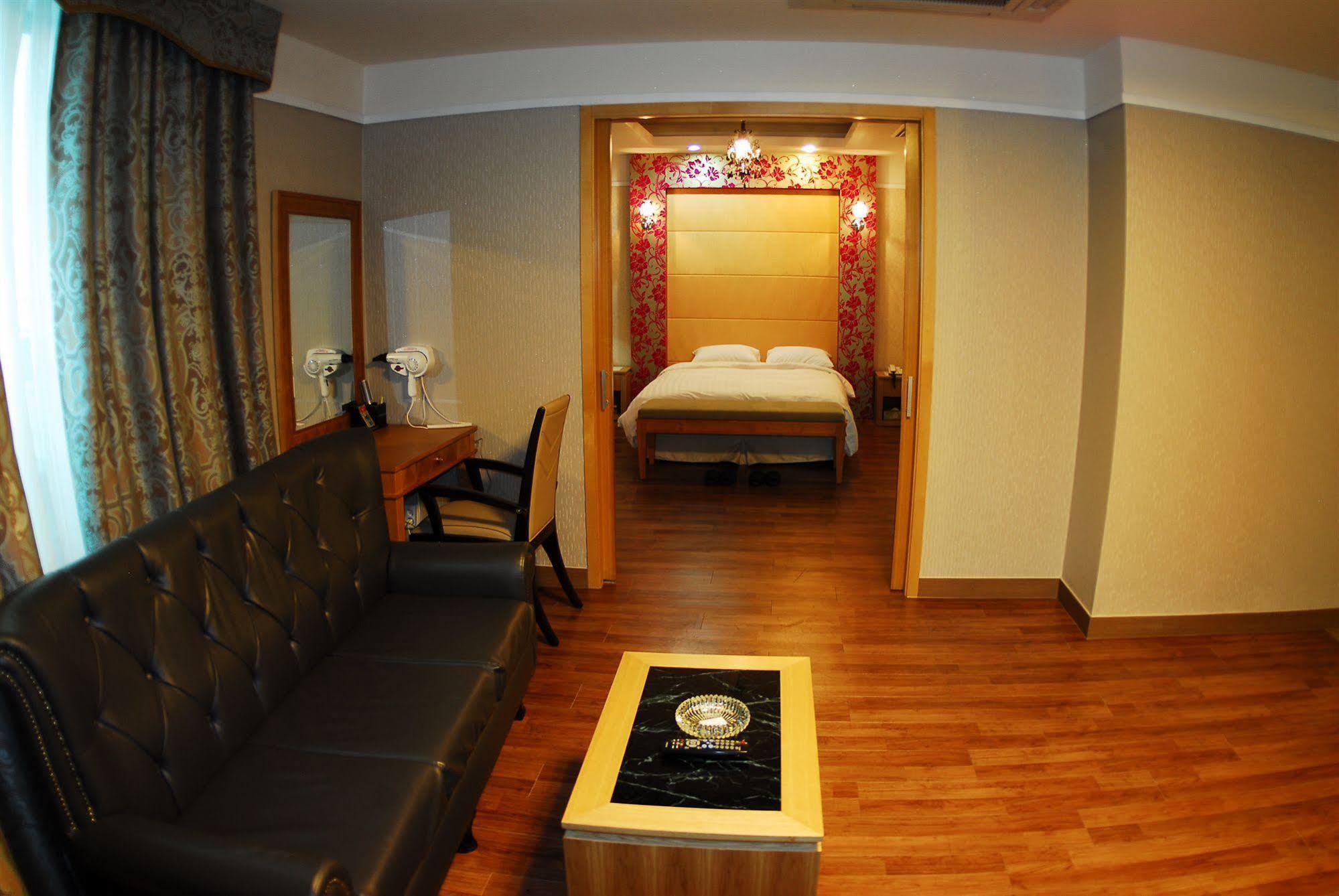 Tae Pyeong Yang Hotel Ансан Екстериор снимка